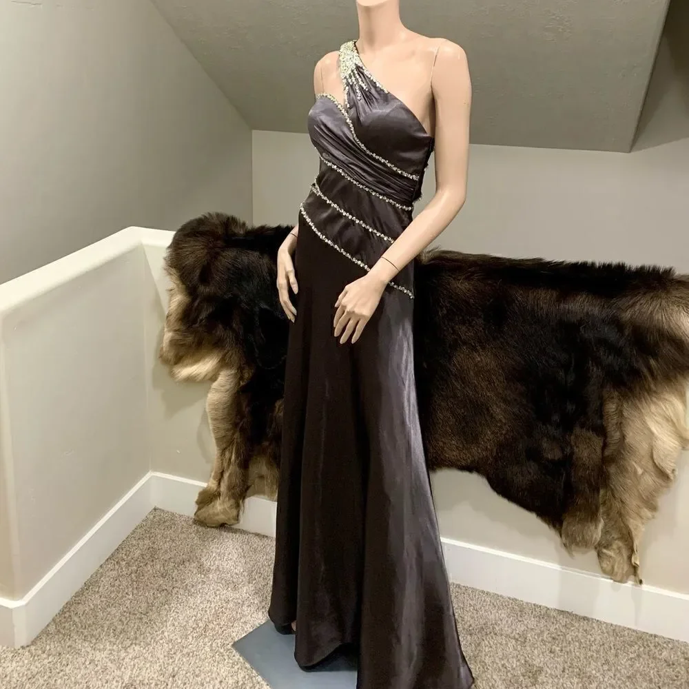Chic & Sexy One Shoulder Beads & Sequins Gown